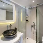 Naxos Rock Villas Hotel *