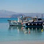Naxos Rock Villas *