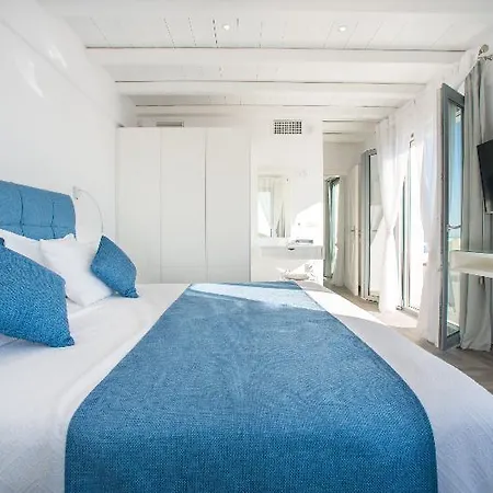 Naxos Rock Villas Hotel *