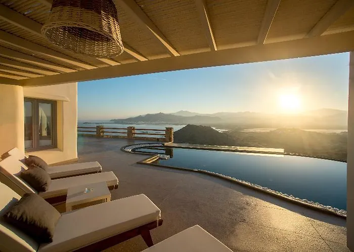 Naxos Rock Villas Hotel *